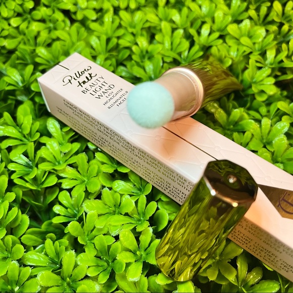 ✨Pillow Talk Beauty Light Wand by Charlotte Tilbury✨ - Picture 5 of 8